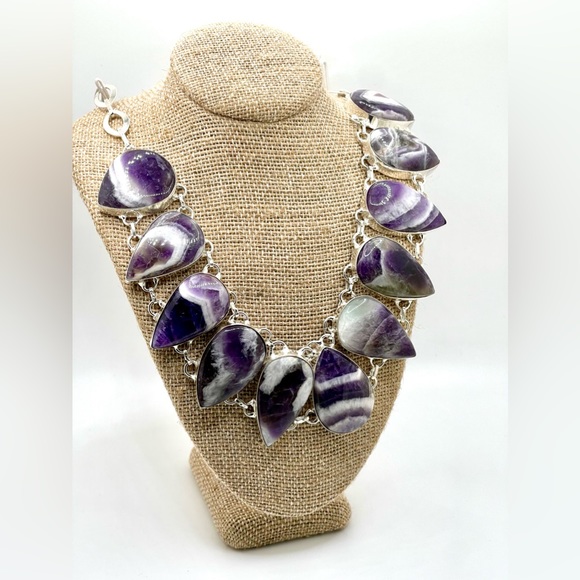 Beautiful Almond Shape Chevron Amethyst Necklace - Picture 3 of 12
